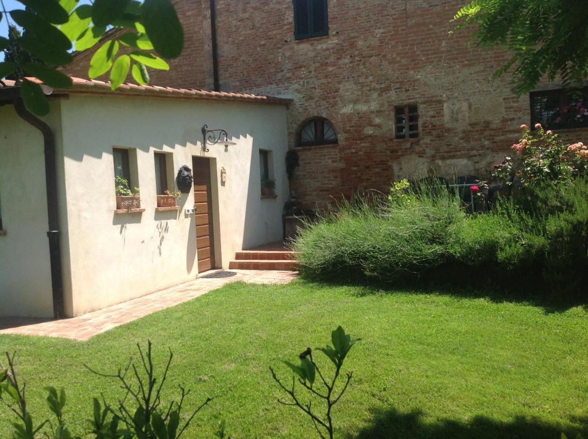 Al Giardino Degli Etruschi ξενώνας Κιούζι Εξωτερικό φωτογραφία