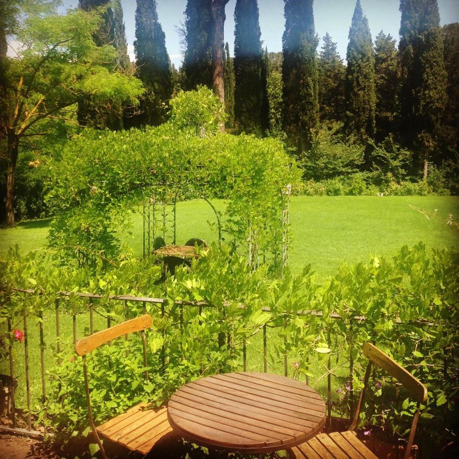 Al Giardino Degli Etruschi ξενώνας Κιούζι Εξωτερικό φωτογραφία